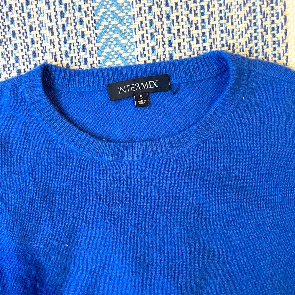 INTERMIX electric blue cropped cashmere sweater